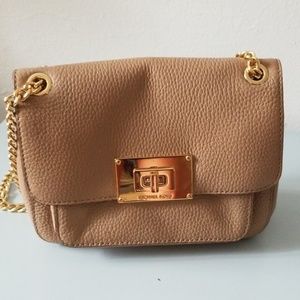 Micheal Kors purse